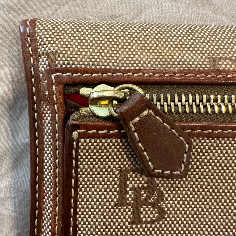 Vintage Dooney & Bourke Signature Wallet - Picture 9 of 11